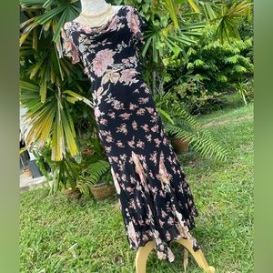 Vintage maxi dress size Medium very pretty